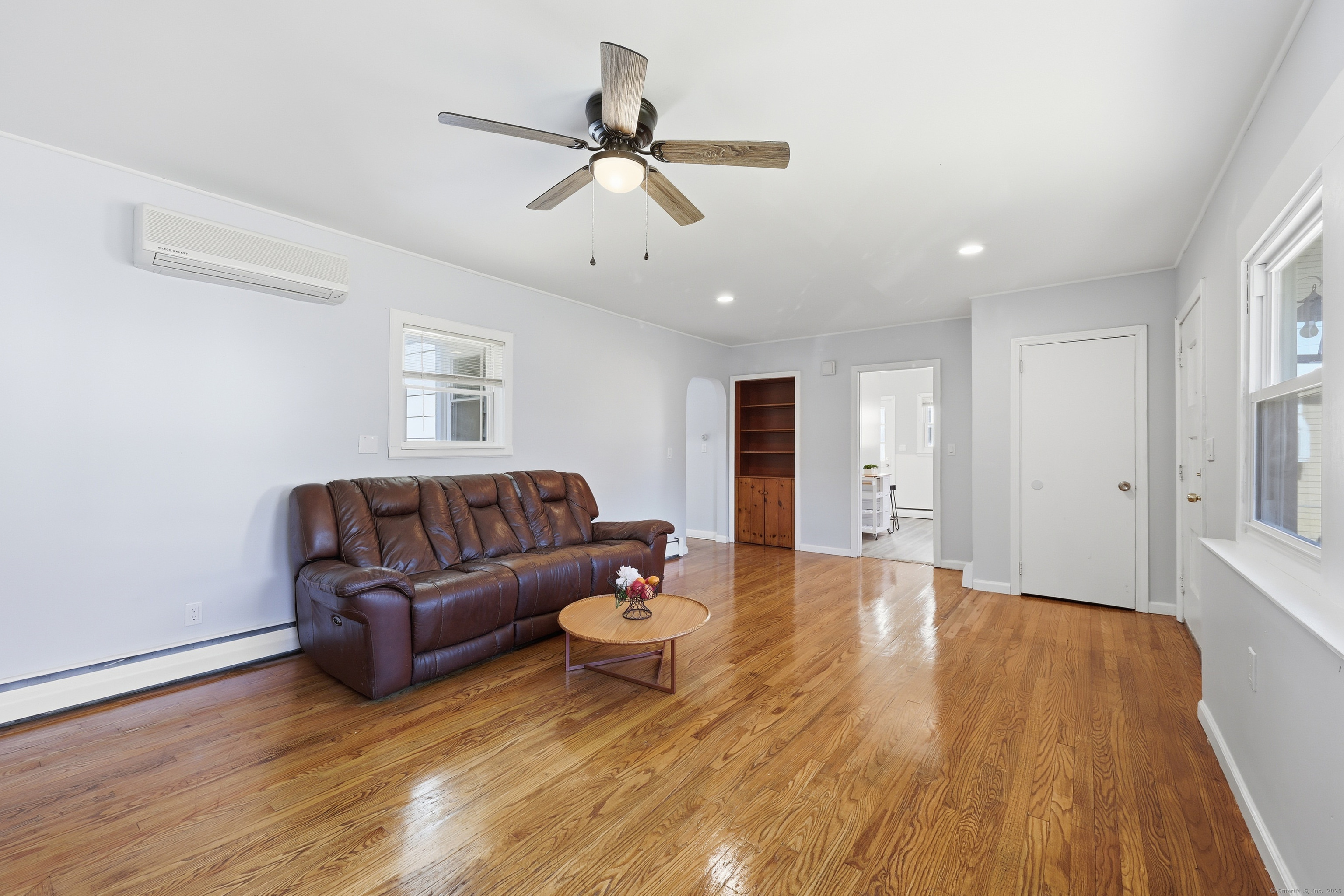 33 Kenyon Place East Hartford CT 06108