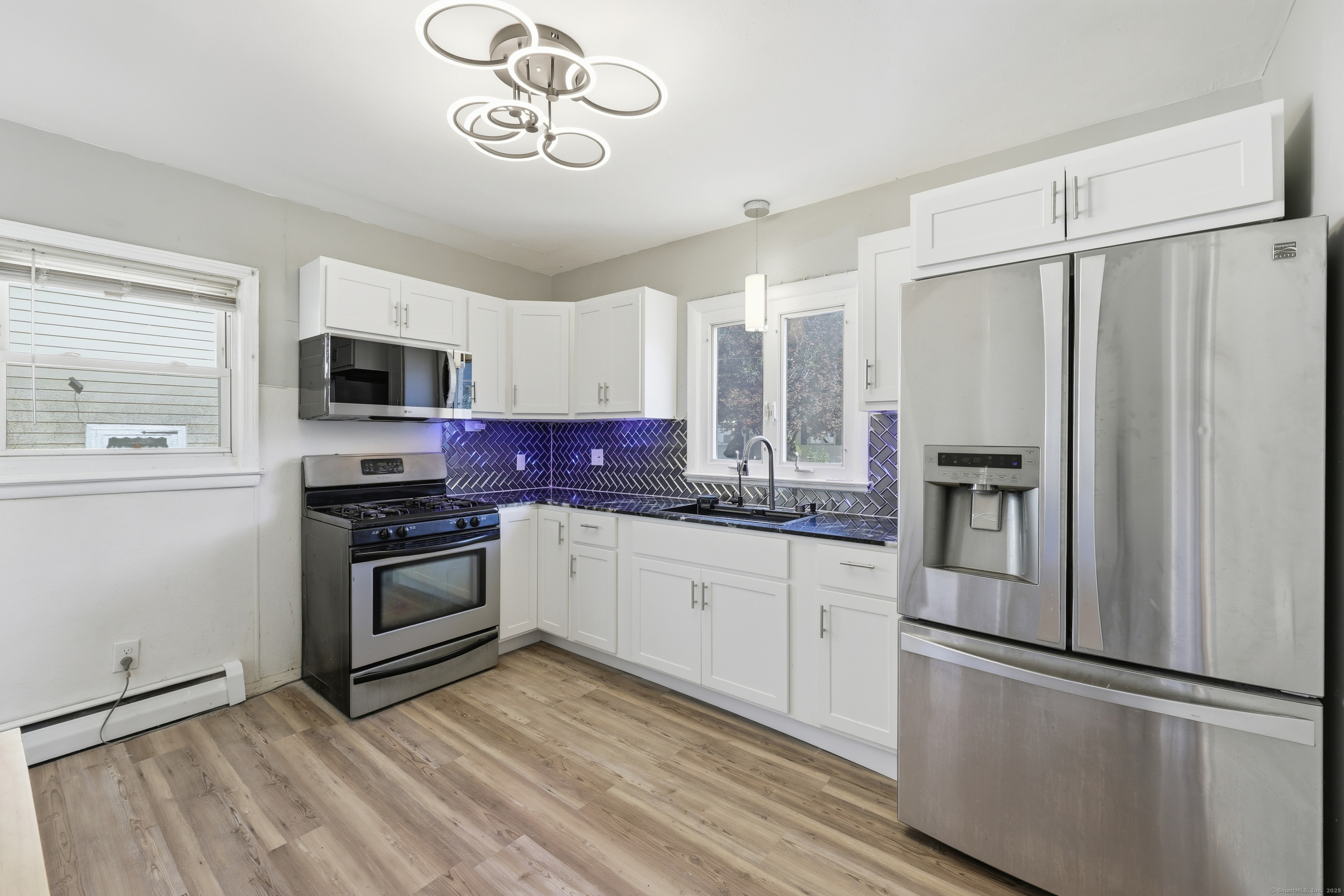 33 Kenyon Place East Hartford CT 06108