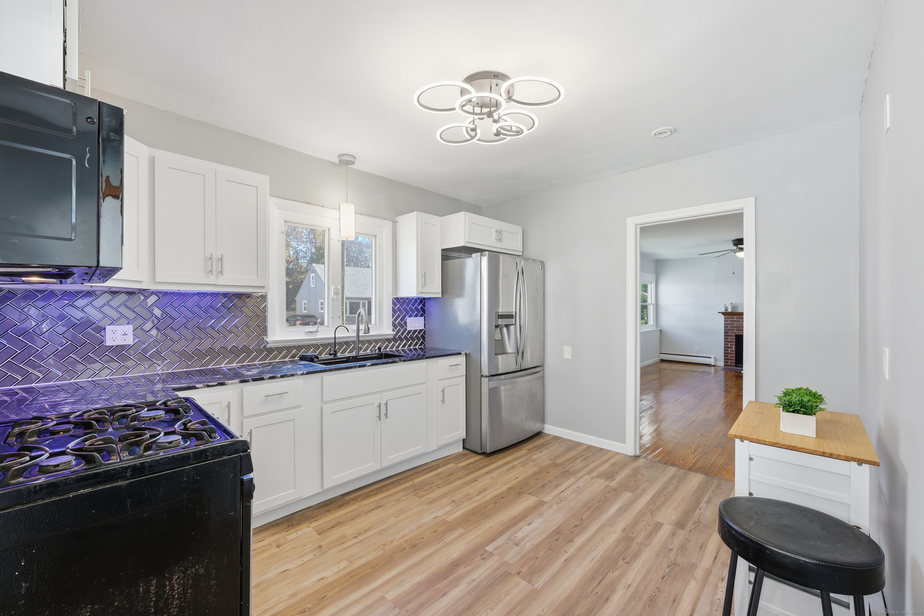 33 Kenyon Place East Hartford CT 06108