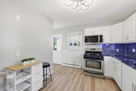 33 Kenyon Place East Hartford CT 06108