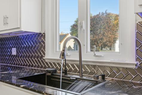 33 Kenyon Place East Hartford CT 06108