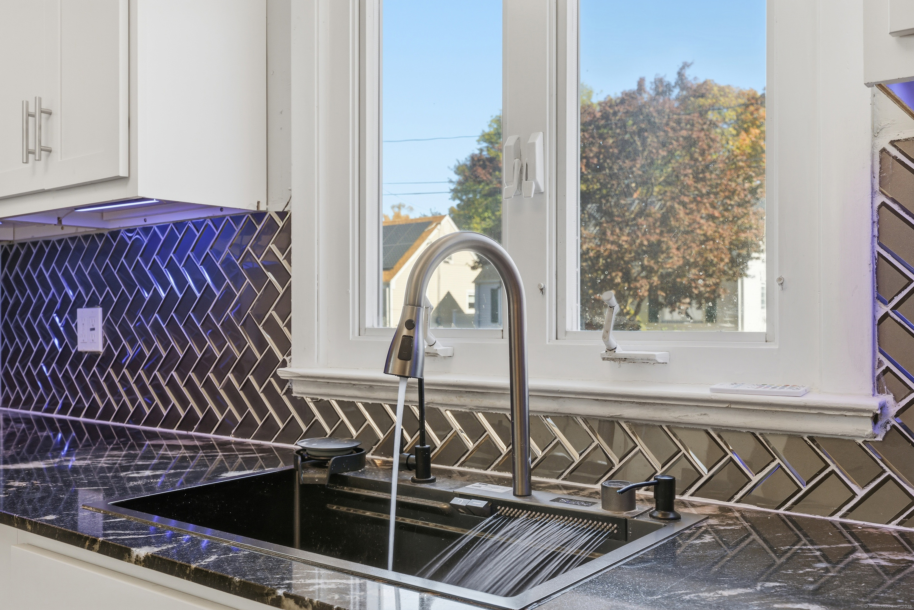 33 Kenyon Place East Hartford CT 06108