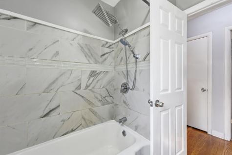 33 Kenyon Place East Hartford CT 06108