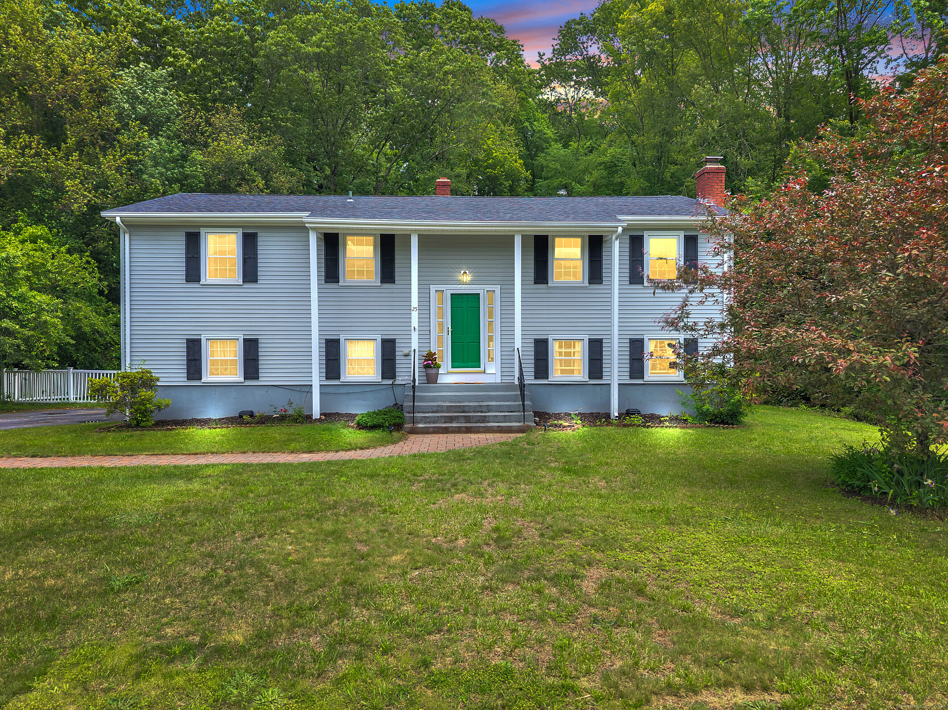 25 Meadow Drive Ledyard CT 06335