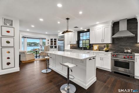 8 Park Place Groton CT 06355