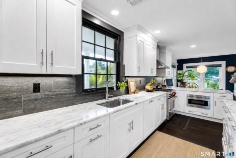 8 Park Place Groton CT 06355