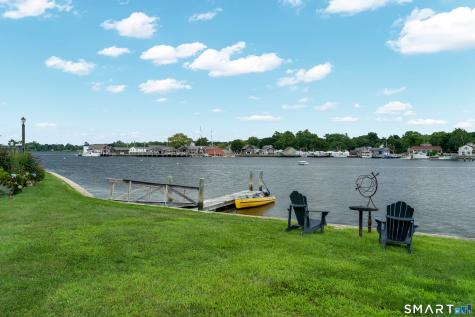 8 Park Place Groton CT 06355