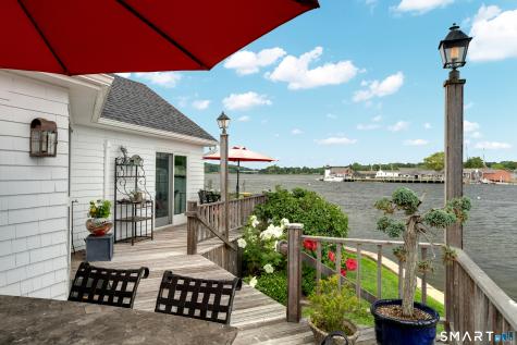 8 Park Place Groton CT 06355