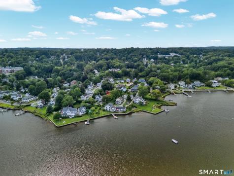 8 Park Place Groton CT 06355
