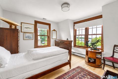 8 Park Place Groton CT 06355