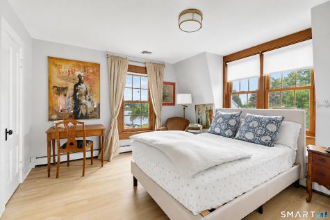 8 Park Place Groton CT 06355
