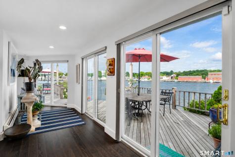 8 Park Place Groton CT 06355