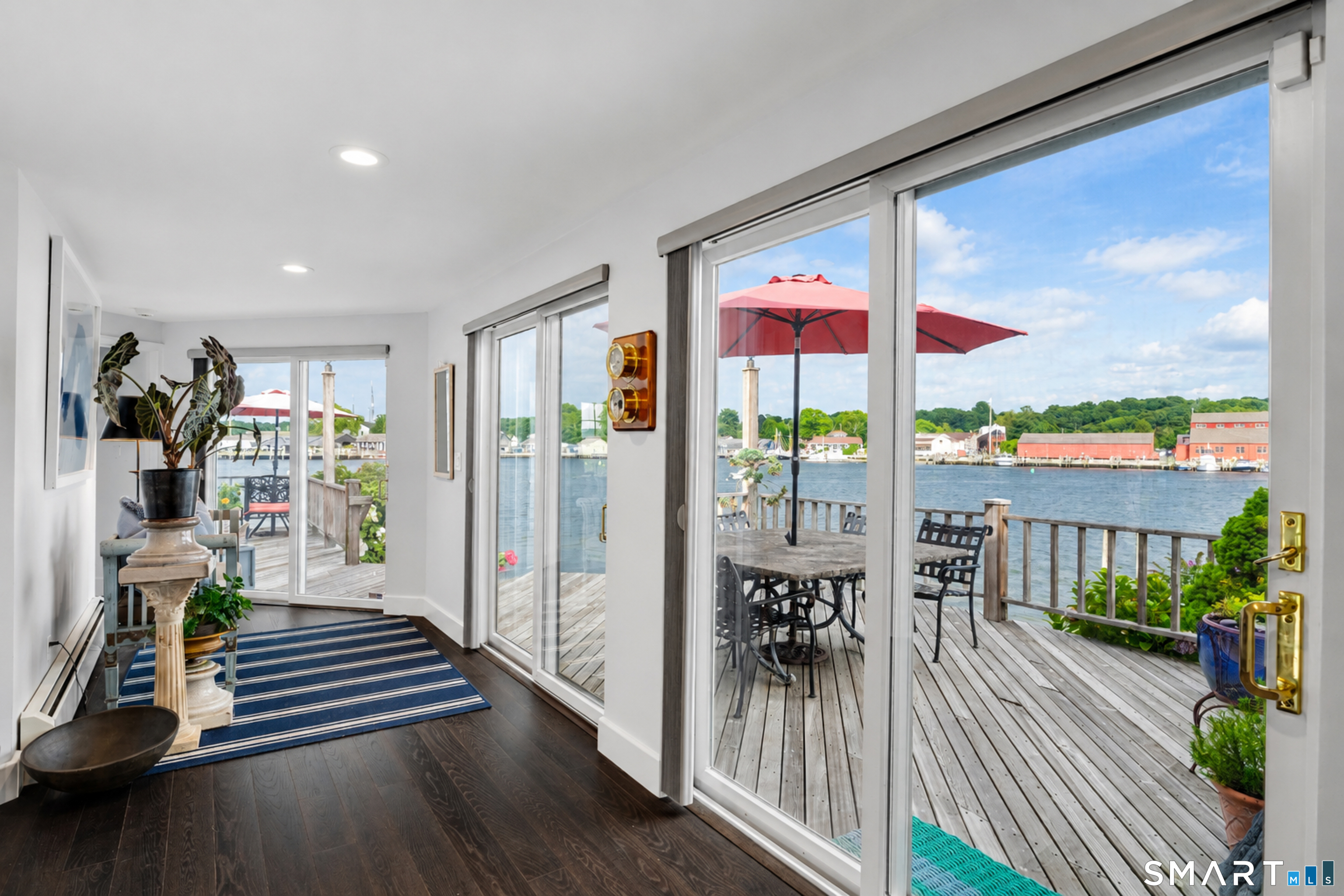 8 Park Place Groton CT 06355