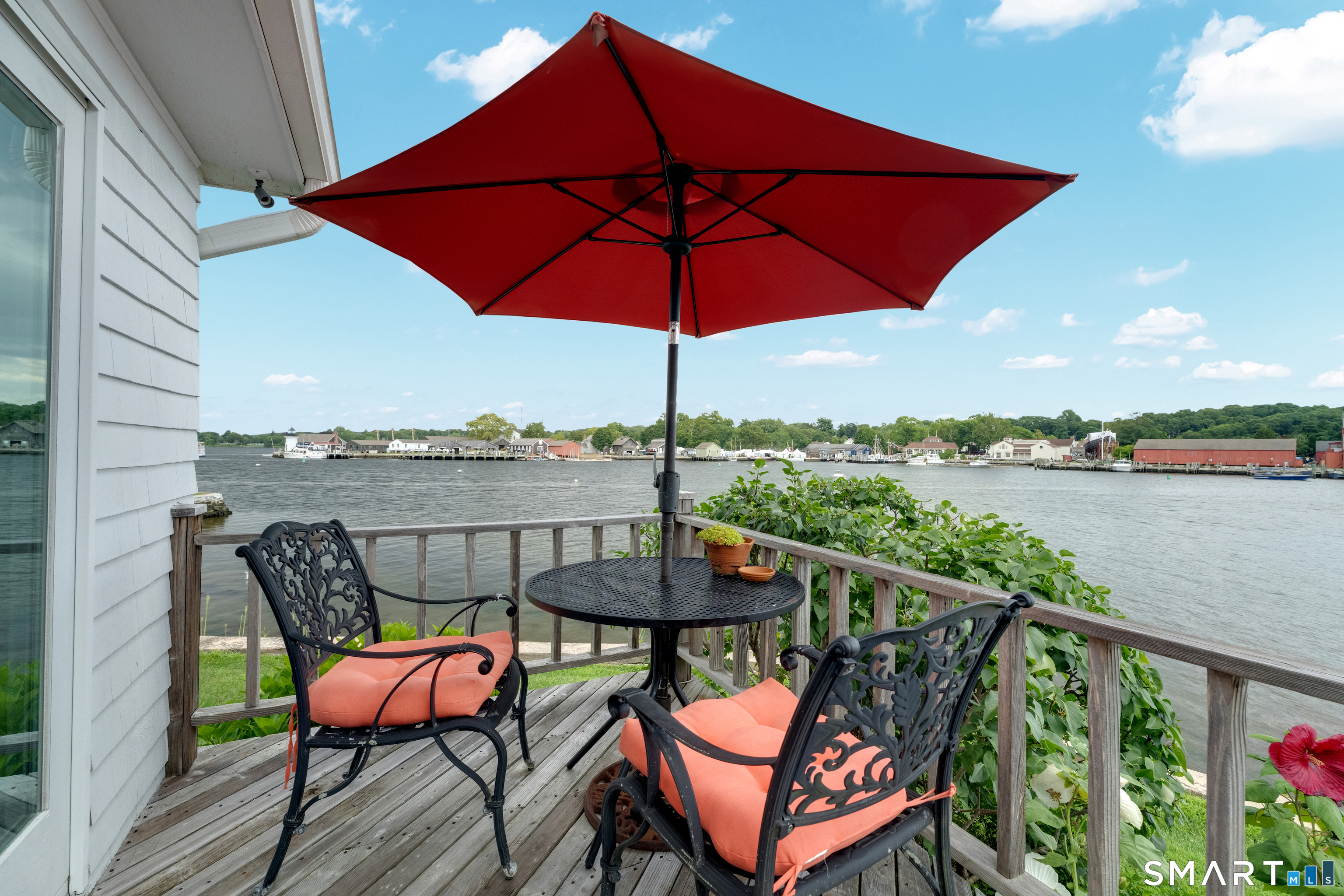 8 Park Place Groton CT 06355