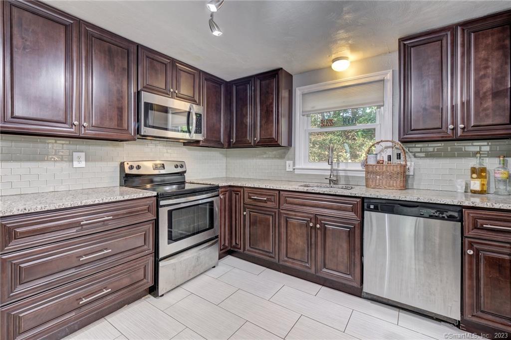 9 Kennedy Drive Enfield CT 06082