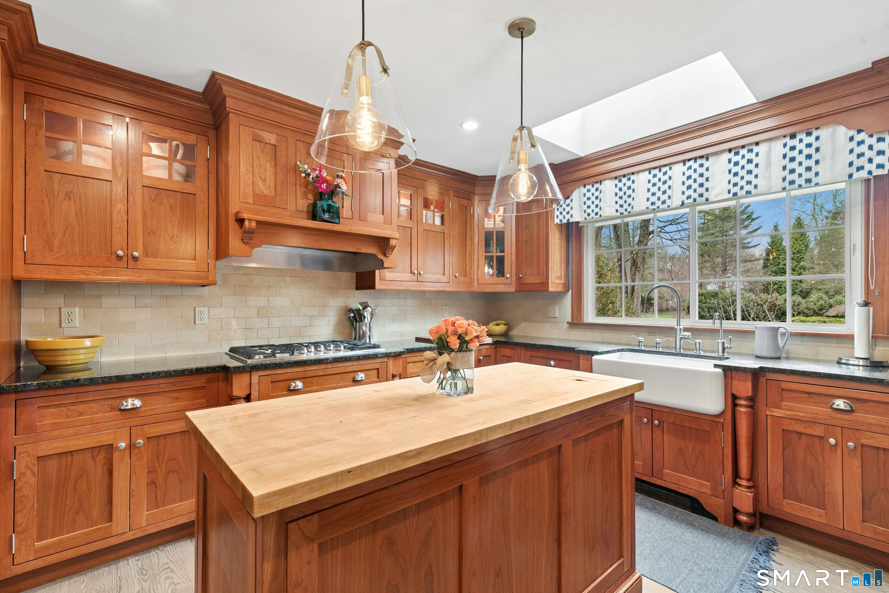 15 Queens Lane Darien CT 06820