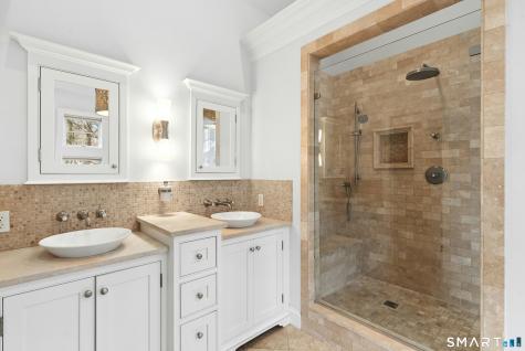 15 Queens Lane Darien CT 06820