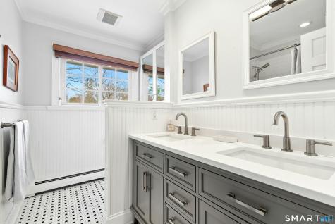 15 Queens Lane Darien CT 06820