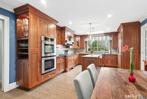 15 Queens Lane Darien CT 06820