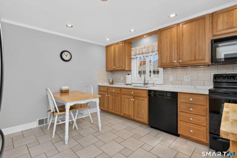 35 Highlawn Road Fairfield CT 06824