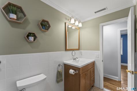 16 Curtis Avenue New Fairfield CT 06812