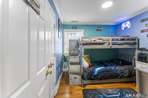 16 Curtis Avenue New Fairfield CT 06812