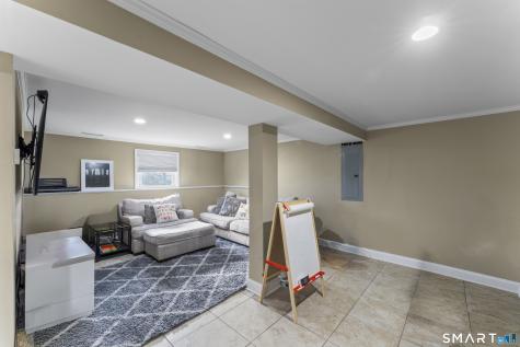 16 Curtis Avenue New Fairfield CT 06812