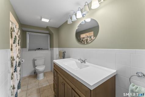 16 Curtis Avenue New Fairfield CT 06812