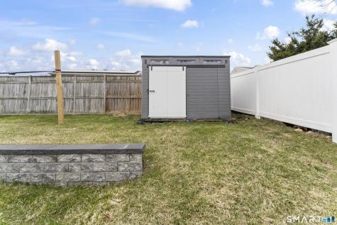 16 Curtis Avenue New Fairfield CT 06812