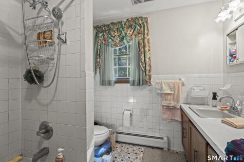 6 Wilton Road Southington CT 06489