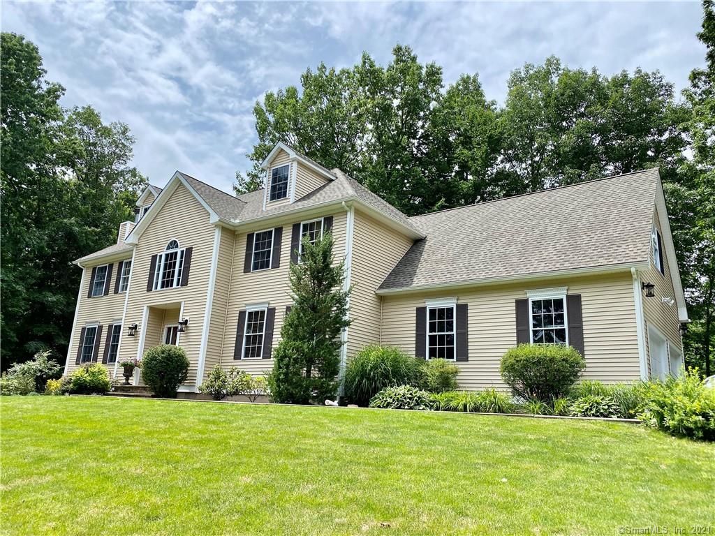 36 Oakwood Lane Hamden CT 06518