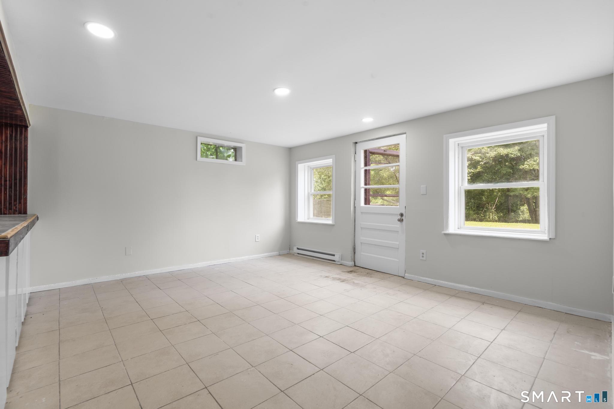 55 Glebas Road Plainfield CT 06374