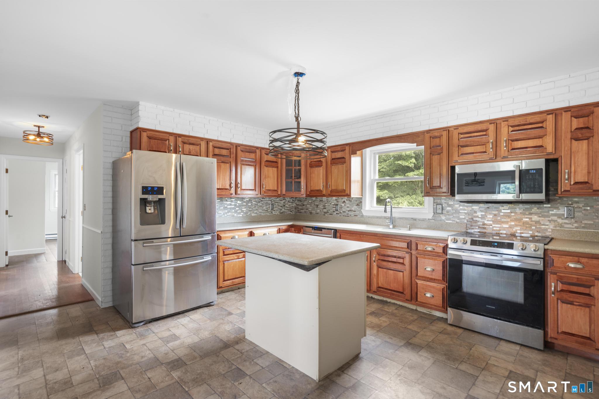 55 Glebas Road Plainfield CT 06374