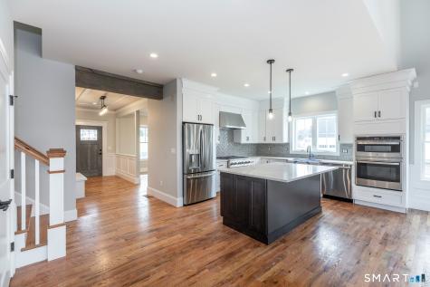 4 Vona Way Newtown CT 06470