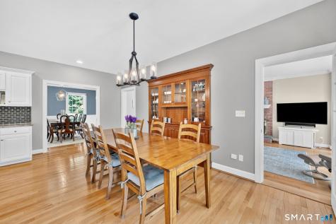 11 Whitman Pond Road Simsbury CT 06070