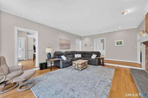 11 Whitman Pond Road Simsbury CT 06070