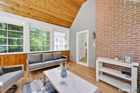 11 Whitman Pond Road Simsbury CT 06070