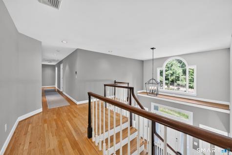 11 Whitman Pond Road Simsbury CT 06070