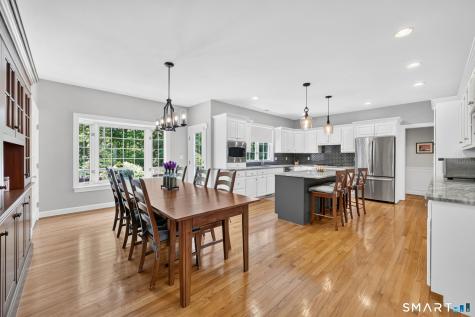 11 Whitman Pond Road Simsbury CT 06070