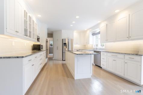 16 Shadowood Lane Trumbull CT 06611