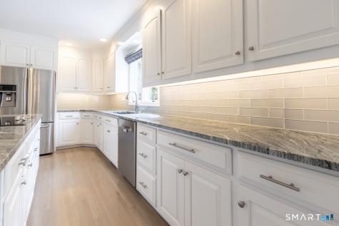 16 Shadowood Lane Trumbull CT 06611
