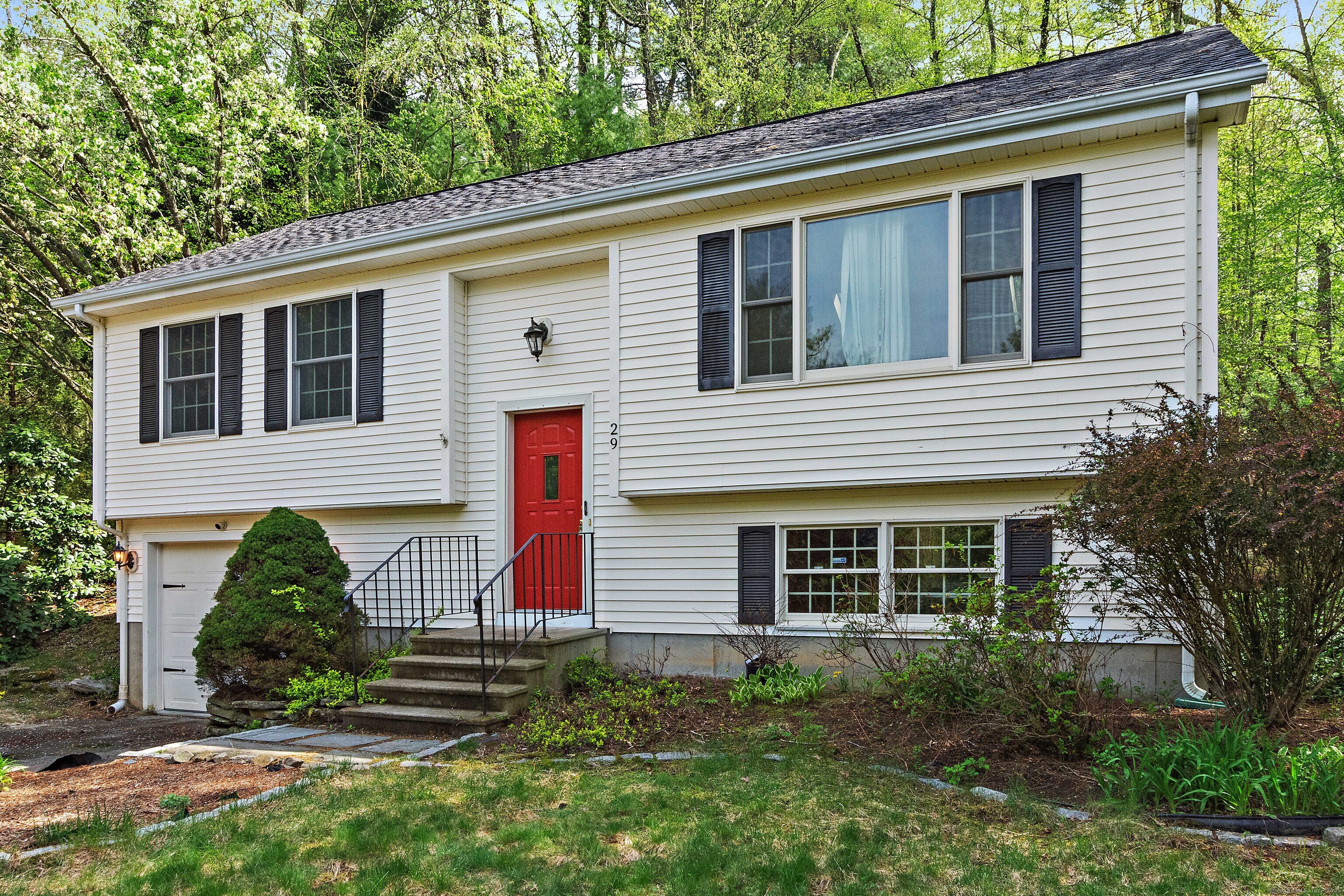 29 Pinelock Drive Ledyard CT 06335