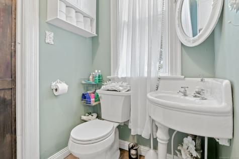 39 Forbes Place East Haven CT 06512