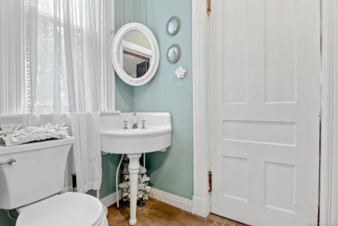 39 Forbes Place East Haven CT 06512