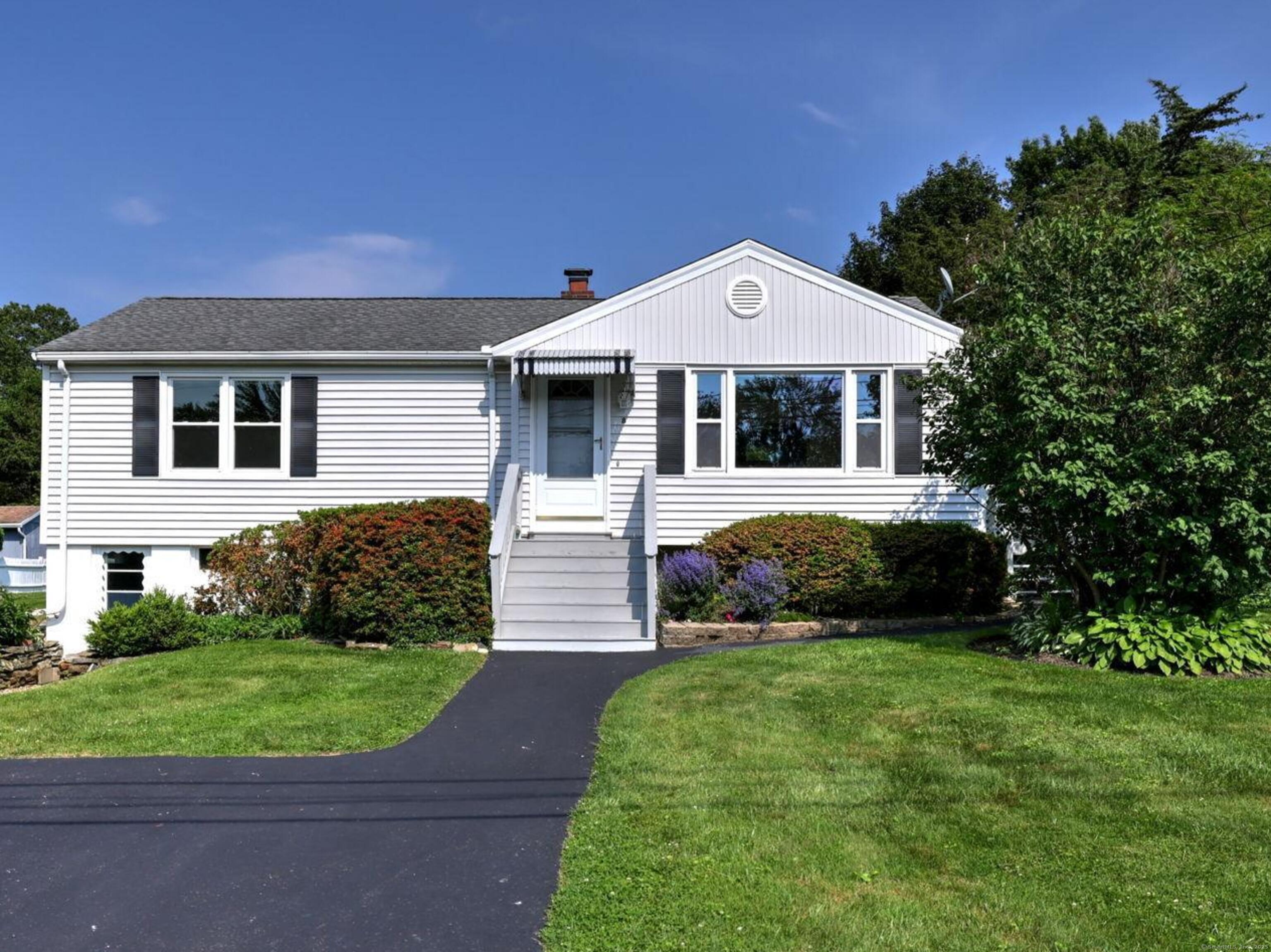 8 Kathy Drive Seymour CT 06483