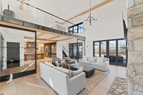 22 Serene Way Newtown CT 06470