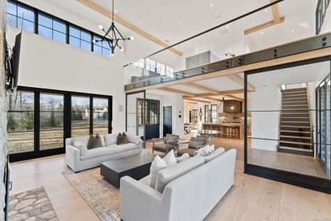 22 Serene Way Newtown CT 06470