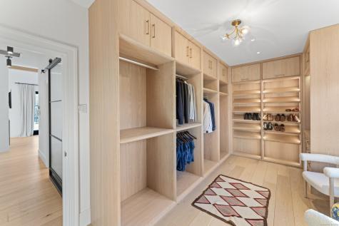 22 Serene Way Newtown CT 06470