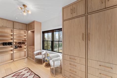 22 Serene Way Newtown CT 06470