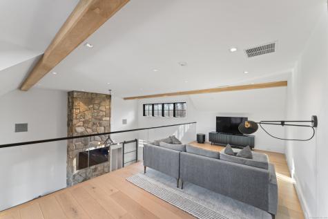 22 Serene Way Newtown CT 06470